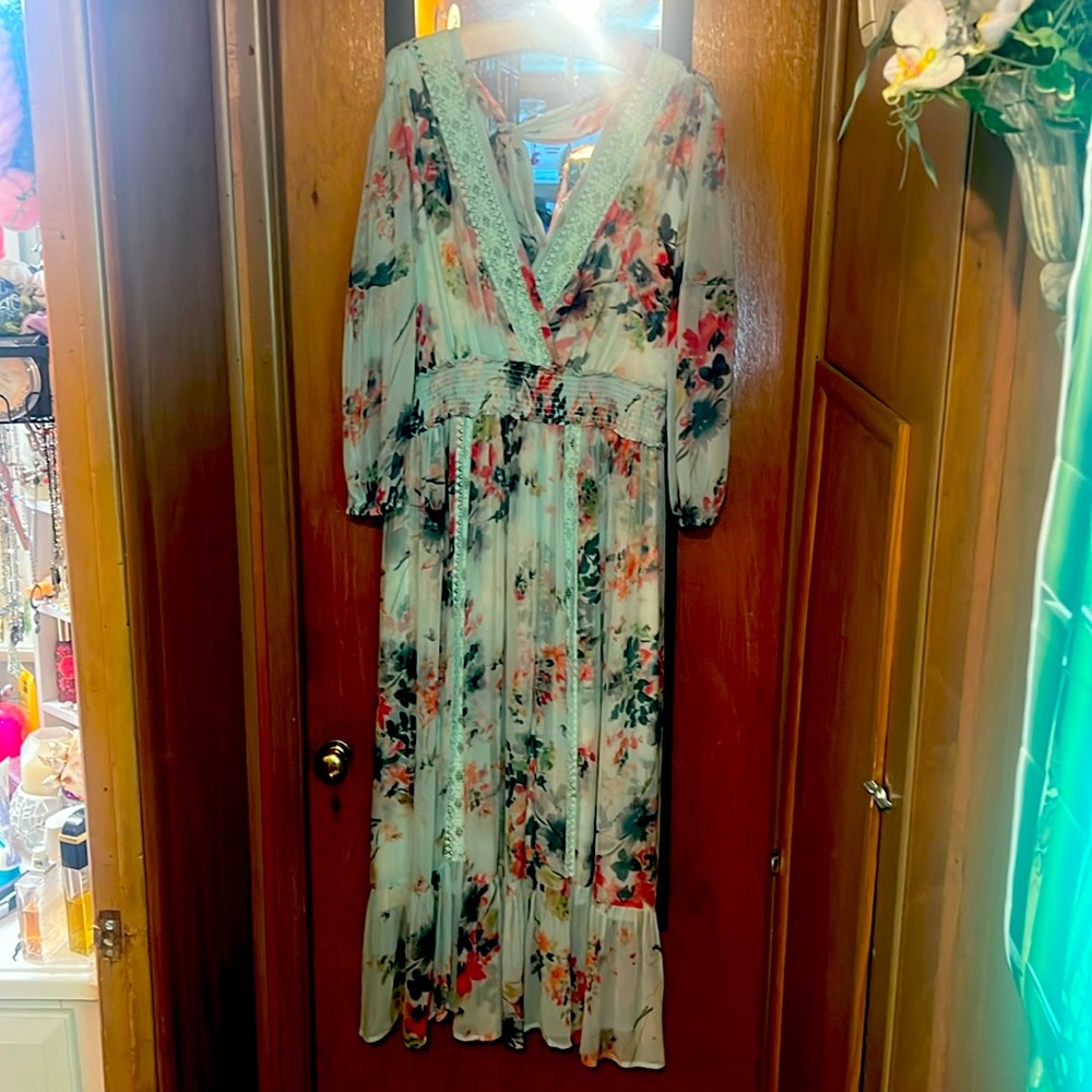 Sundance L floral chiffon like dress